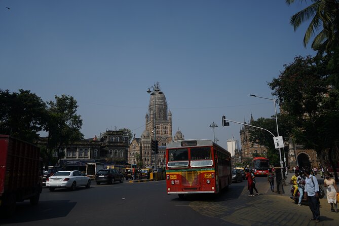 Private Tour in Mumbai Slum With Sightseeing - Top Mumbai Landmarks
