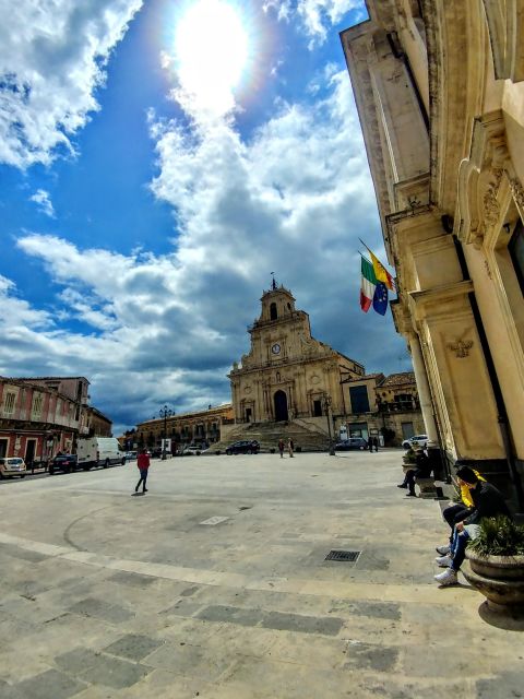 Private Transfer From Catania to CALTAGIRONE (Or Vice Versa) - Free Cancellation