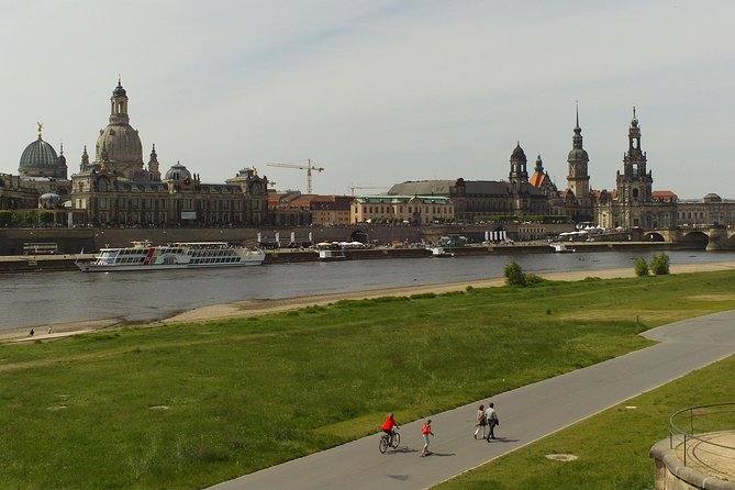 Public Guided Tour of the Old Town Including a Tour of the Frauenkirche - Transportation Options
