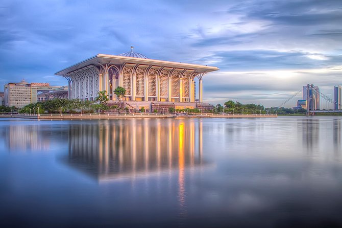 Putrajaya City Tour With Batu Caves & Sight Seeing Cruise - Putrajaya City Tour
