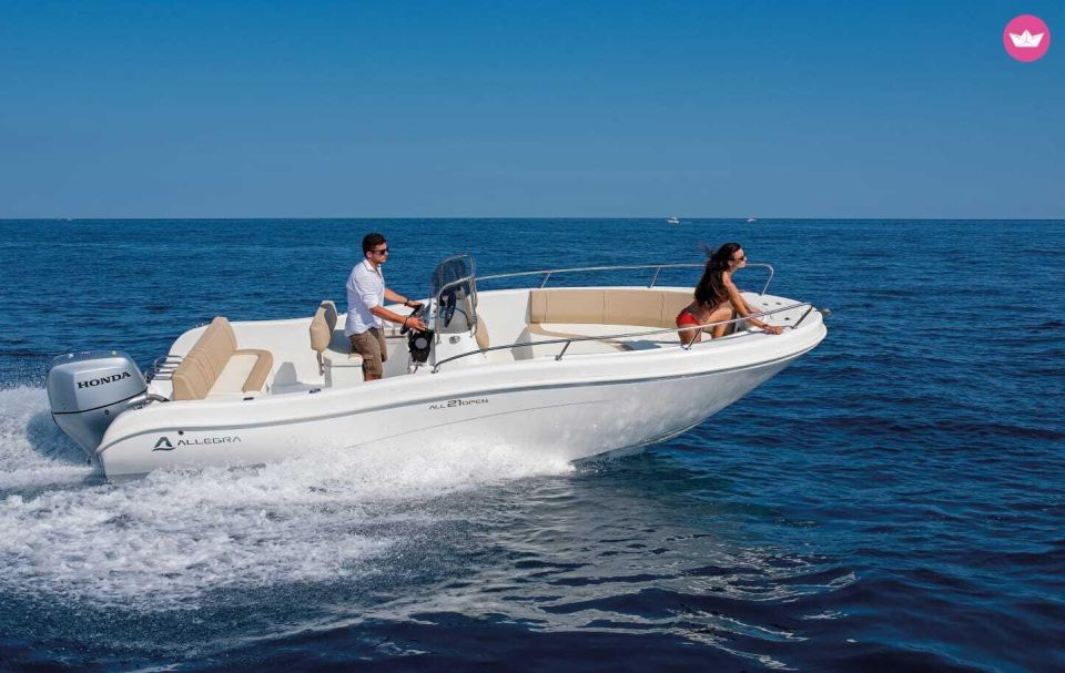 Rental of the Allegra All21open Motorboat on the Amalfi Coast - Exploring the Sorrento Peninsula