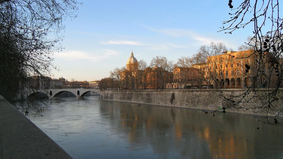 Rome: Trastevere and Villa Farnesina Guided Tour - Guided Tour of Villa Farnesina