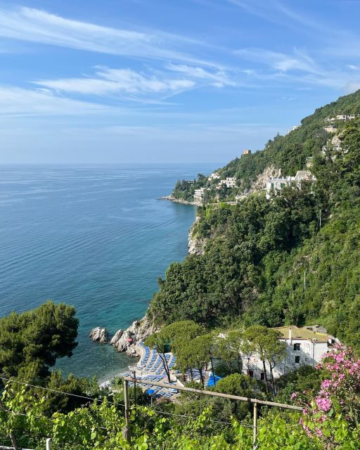 Salerno: Boat and Beach With Lunch - Key Points