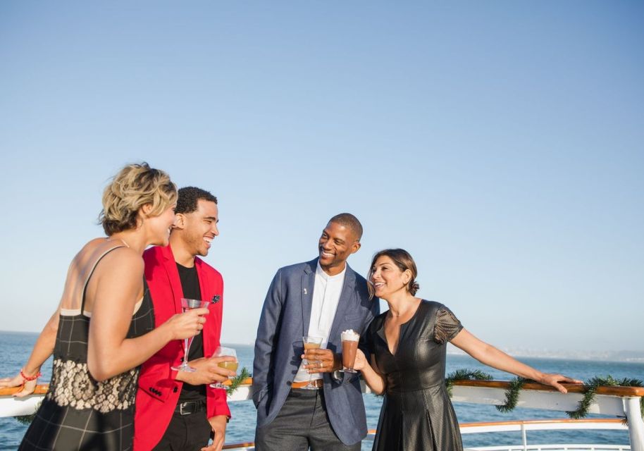 San Diego: Christmas Eve Buffet Brunch or Dinner Cruise - Dining Options