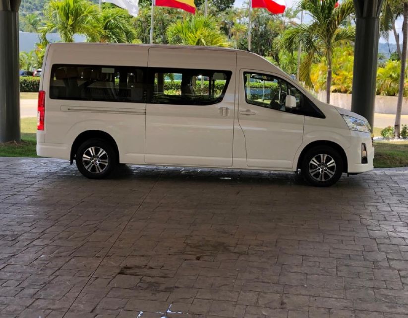 Santo Domingo Airport: One-Way or Round Trip Transfers - Qualified Drivers and 24/7 Support