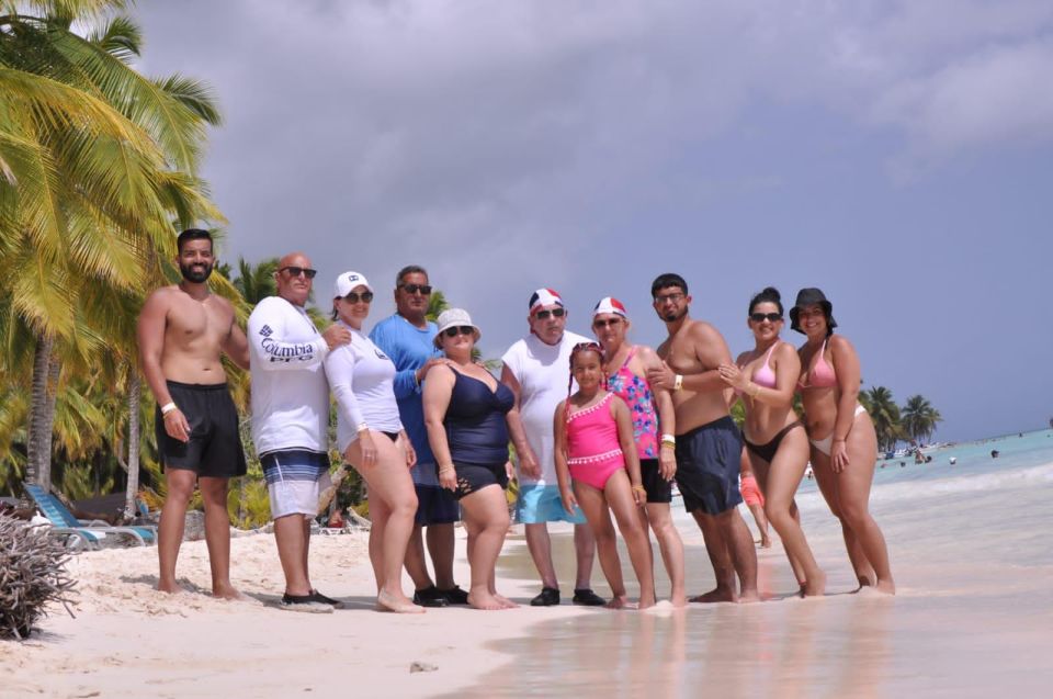 Saona Island Day Trip + Lunch + Open Bar From Punta Cana - Open Bar Experience