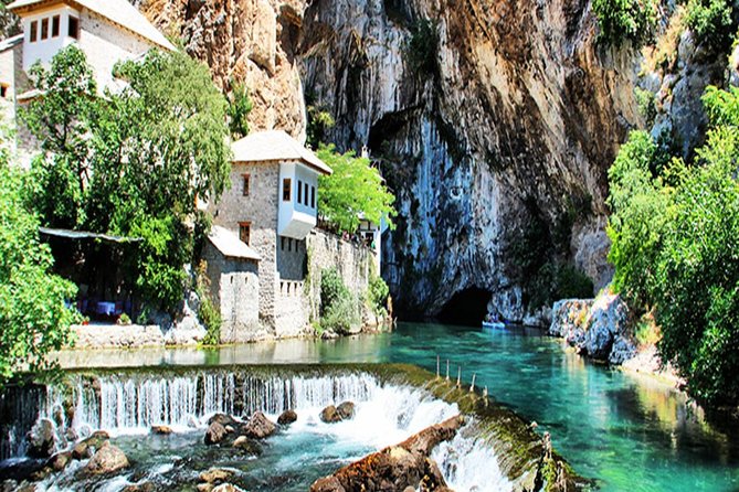 Sarajevo To/From Dubrovnik Transfer Tour via Mostar & Herzegovina - Admiring the Kravice Waterfalls