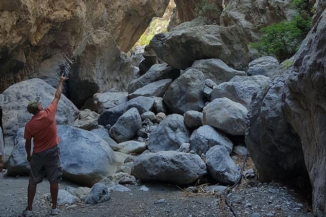 Sarakina Gorge & High Mountains & South Coast & (Luxury Adventure) - Traditional Cretan Hospitality and Cuisine
