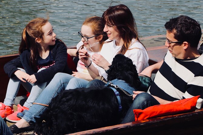 Shared Chauffeured Punt Tour - Tour Meeting and End Point