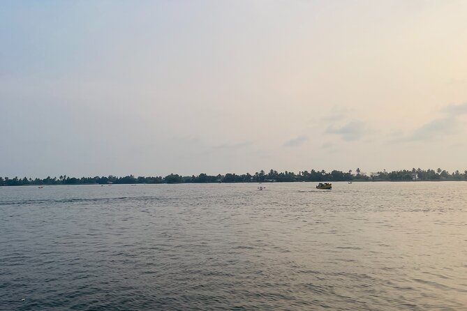 Shikara Boat Alleppey Backwater Kuttanad Fantastic Boat Cruise - Capturing the Scenic Beauty