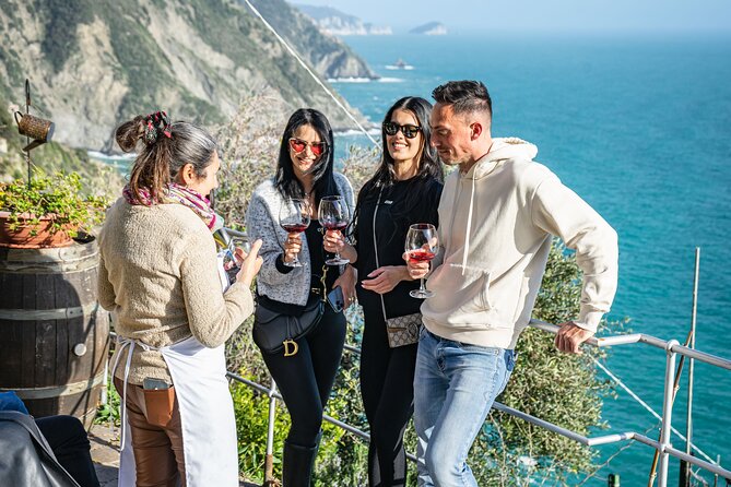 Small Group Pasta and Tiramisu Class in Riomaggiore - Beverages and Aperitivo