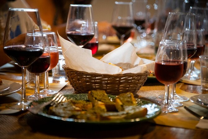 Small-Group Siena and San Gimignano With Dinner in a Boutique Winery - Wandering San Gimignano