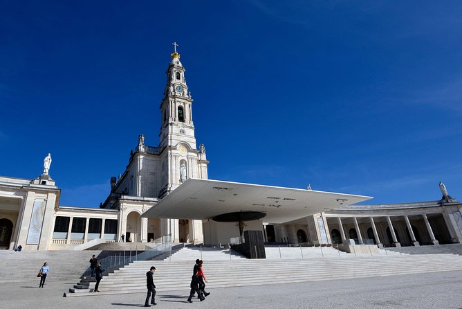 Small Group Tour to Fatima, Batalha, Nazare and Obidos From Lisbon - Architectural Masterpiece of Batalha