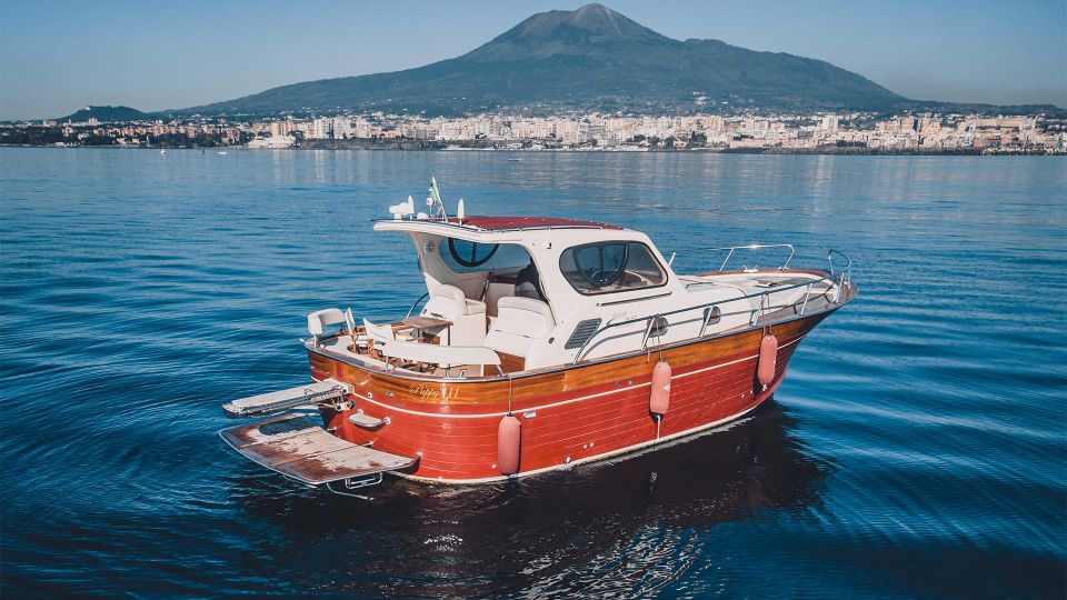 Sorrento: Private Boat Tour to Capri With Grottos and Drinks - Private Group Experience