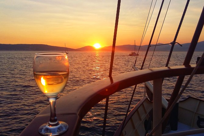 Split Sunset Cruise With Live Music - Accessibility and Restrictions