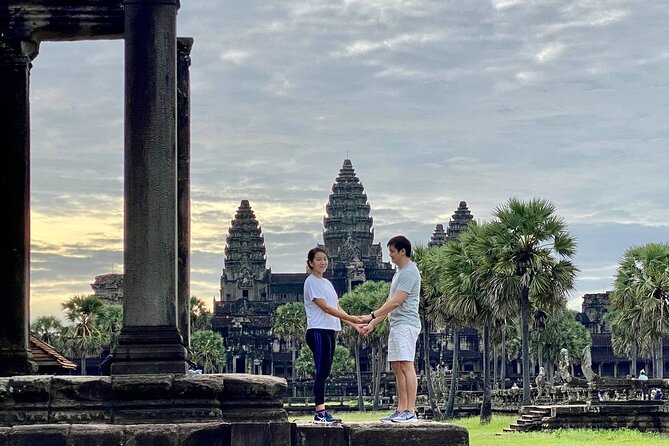 Sunrise Angkor Wat Half Day Join-In Tour (By Luxury Minivan) - Certified Tour Guide