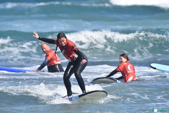Surf Lessons in Famara 9:15-14:30h (4 Hours of Class) - Equipment and Insurance