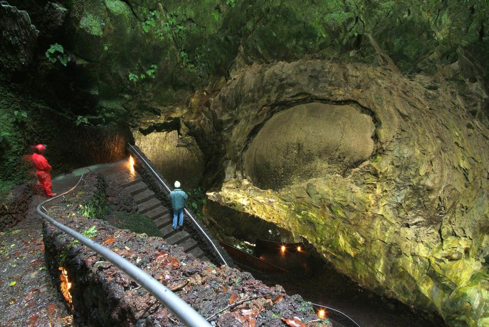 Terceira Island: Cave Exploring - Inclusions and Exclusions