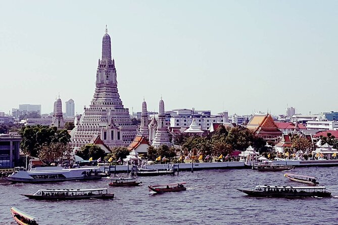 Thai Tour Guide : PRIVATE Highlight of Bangkok + Canal Tour + Simple Thai Lunch - Shopping at Local Markets