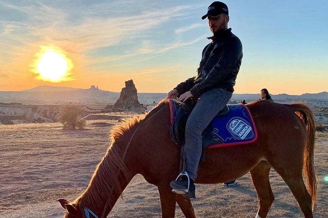 The Best Sunset Horseback Riding Tours in Cappadocia - Private Transportation and Refreshments Included