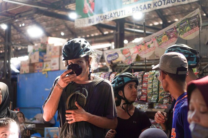 The Royal Route Bicycle Tour - Savoring Local Cuisine