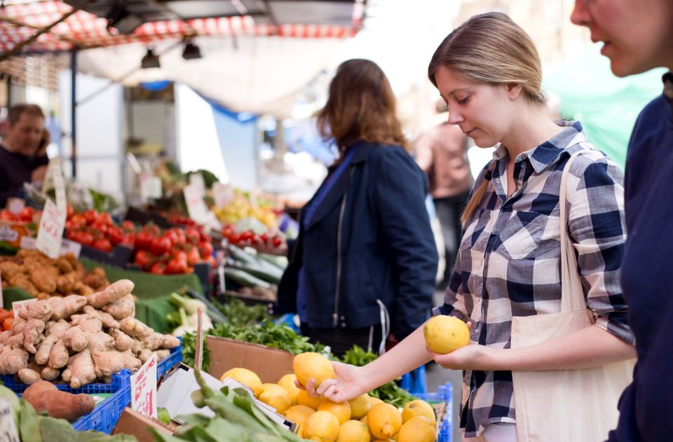 Tivoli: Market, Cooking Class & Meal at a Locals Home - Included in the Experience