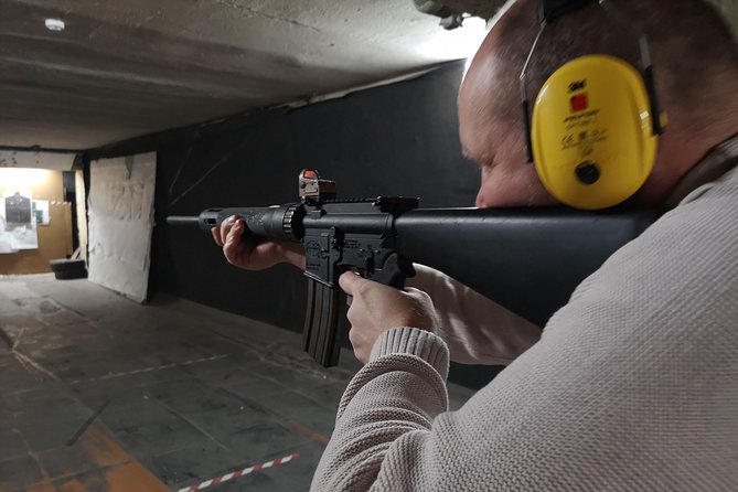 Try Real Weapons - Winchester, Glock17, Kalashnikov, Beretta 92FS - Additional Information About the Range