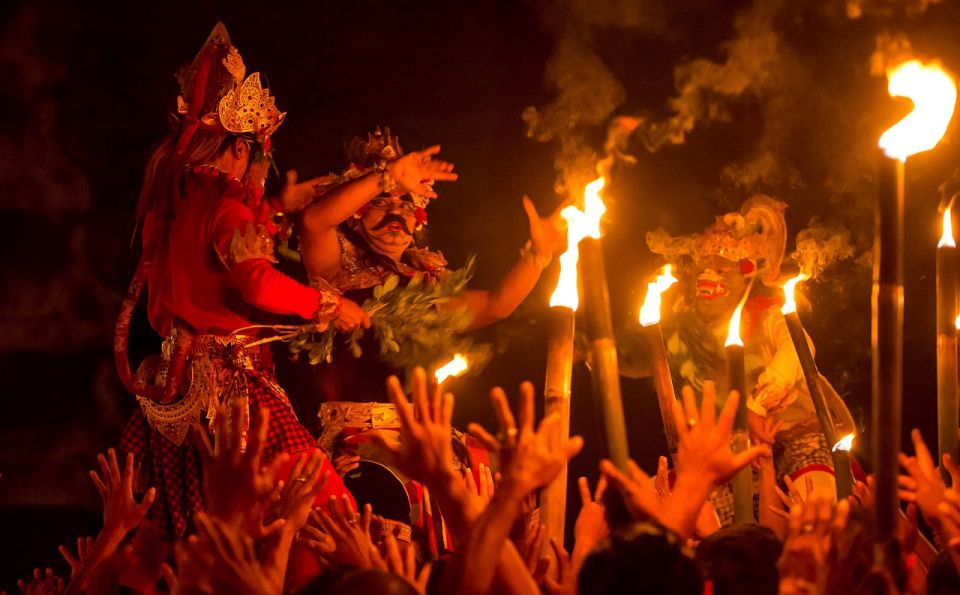 Ubud: Kecak Dance and Royal Balinese Resort Dinner Ticket - Panoramic Rice Field Views