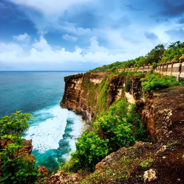 Uluwatu Sunset Tour: Coastal Charms & Serenity - Uluwatu Temple Experience