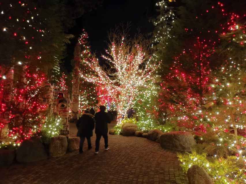 Vancouver: Christmas Tour With Light Festival Entrance - Inclusions