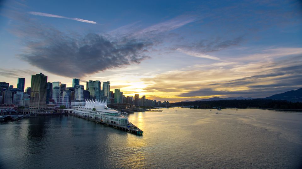 Vancouver: Guided Sunset Tour With Photo Stops - Prospect Point Lookout