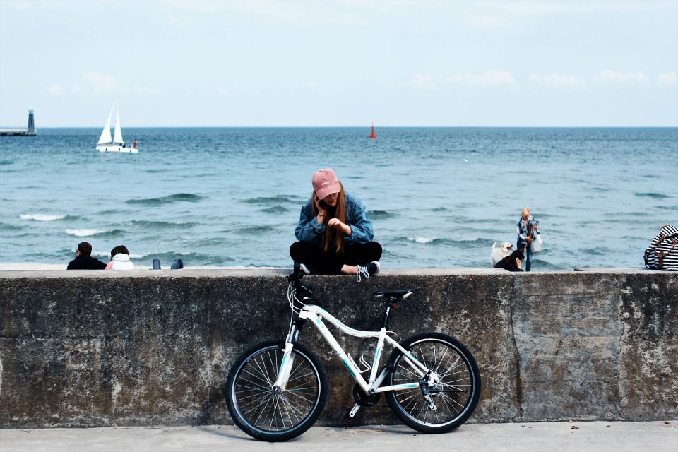 Venice Lido: Bike Tour With a Local on the Island of Cinema - Visiting Noteworthy Sites