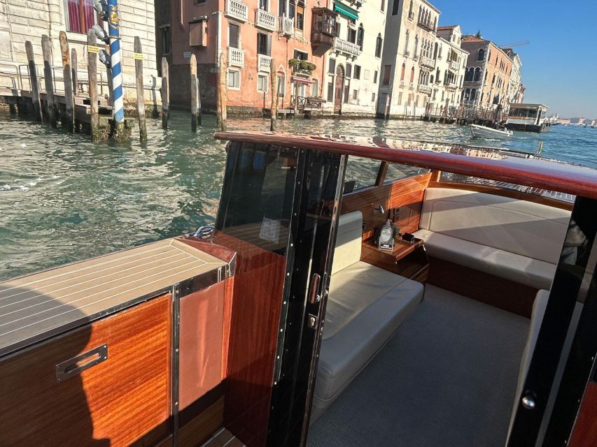 Venice: Water Taxi From the Station to the City Center/Hotel