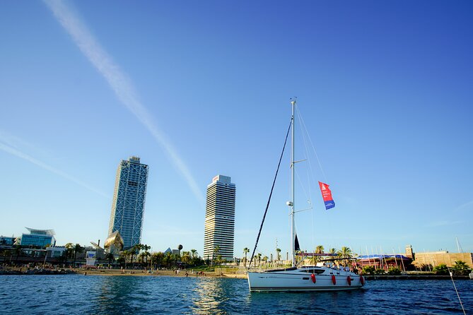 Vermouth & Sailing Experience Barcelona With Drinks and Snacks - Group Size and Multilingual Guides