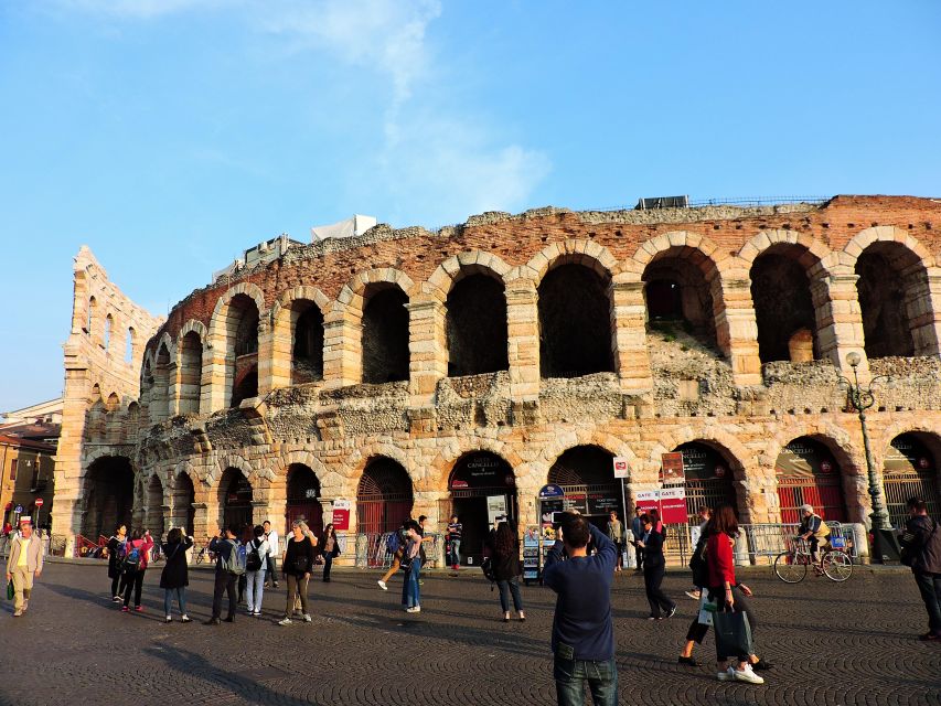 Verona: Private Walking Tour in the City of Love - Strolling Piazza Dei Signori