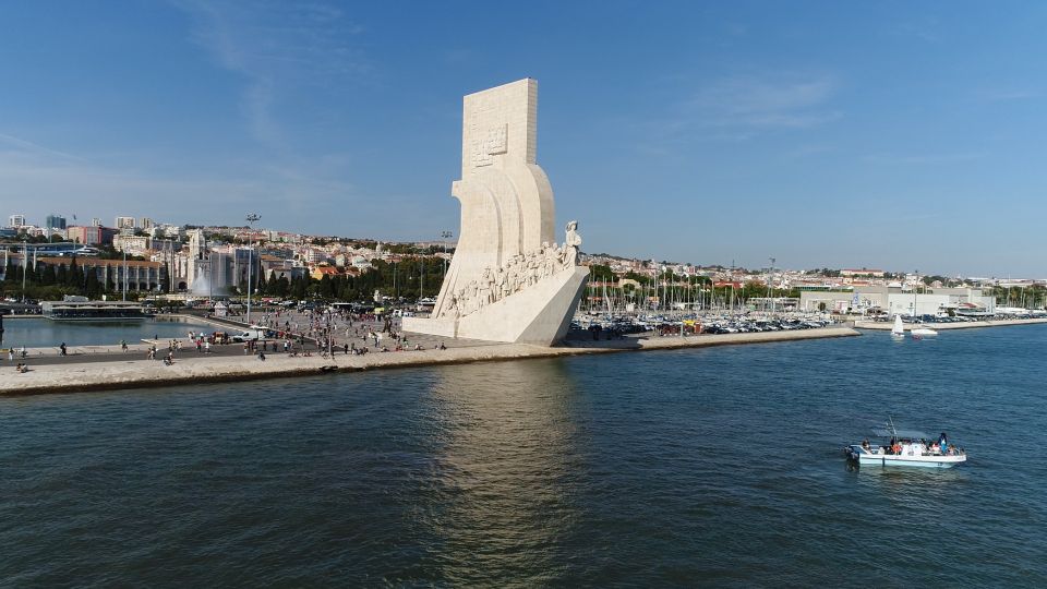 Wake up Lisbon - Private Morning Tour With Local Sailors - Included Amenities