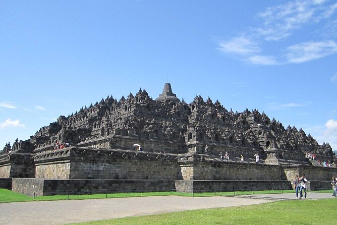 Yogyakarta: Borobudur Climb to the Top and Prambanan Privat Tour - Schedule and Availability Details