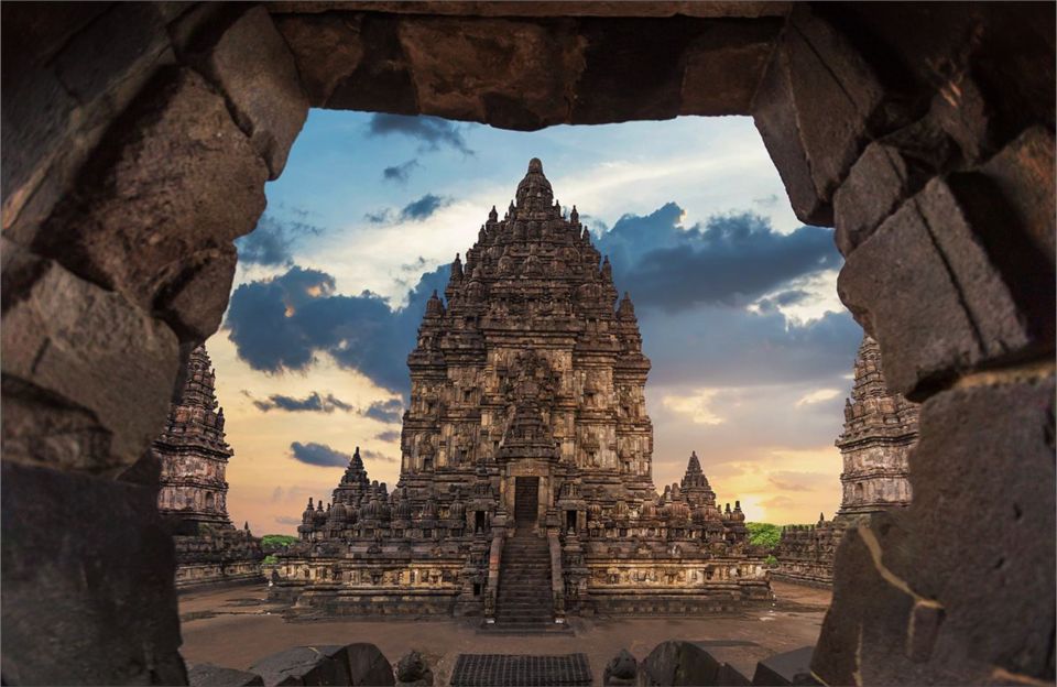 Yogyakarta: Borobudur & Prambanan Guided Tour W/ Entry Fees - Prambanan Temple Significance