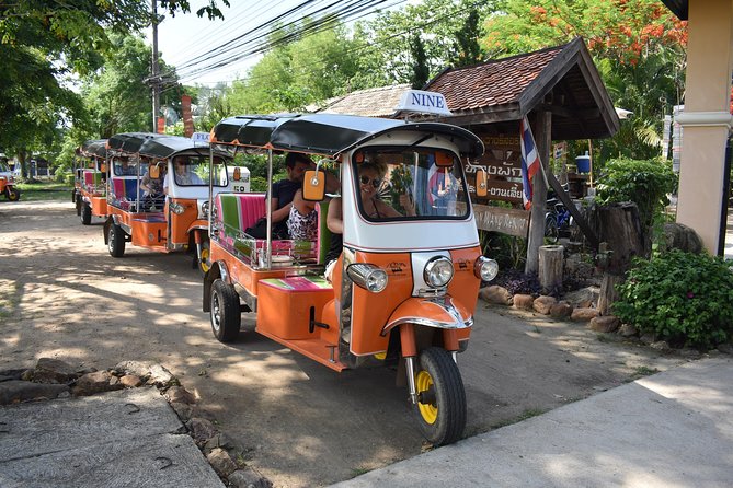 11 Day Tuk Tuk Adventure in Northern Thailand - Local Guides and Support