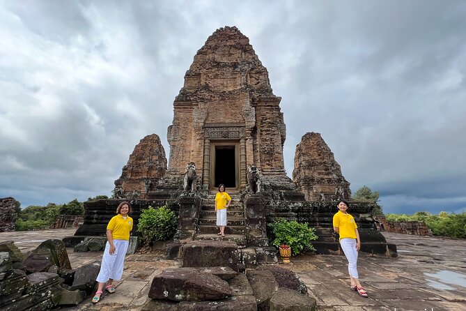 2-Day Angkor Wat and Banteay Srei Temple Tour - Dress Code