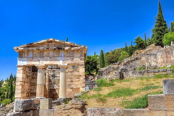 2-Day Delphi and Meteora Tour From Athens - Delphi Highlights