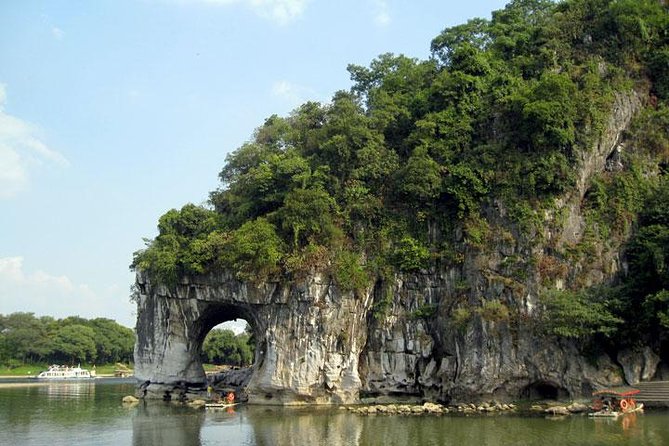 3-Day Private Guilin Tour With Li River Cruise and Yangshuo - Yangshuo Environs