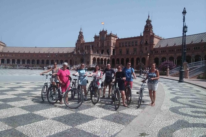 3-Hour Guided Bike Tour Along the Highlights of Seville - Group Size and Reservations