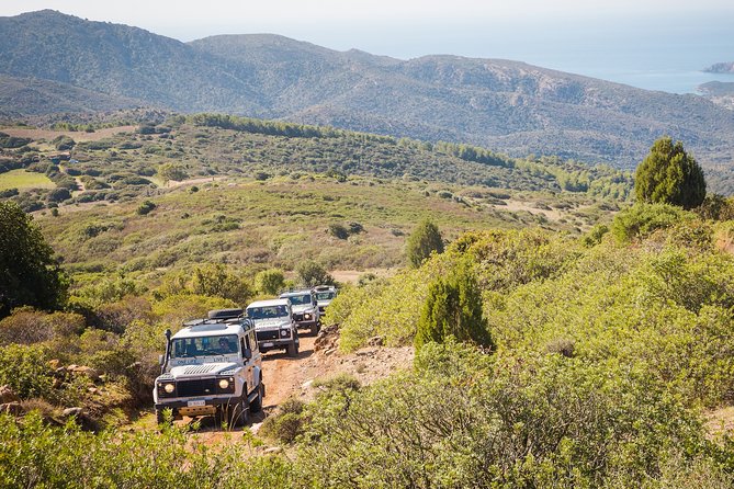 4x4 Mountains and Beaches - Chia Area - Group Size