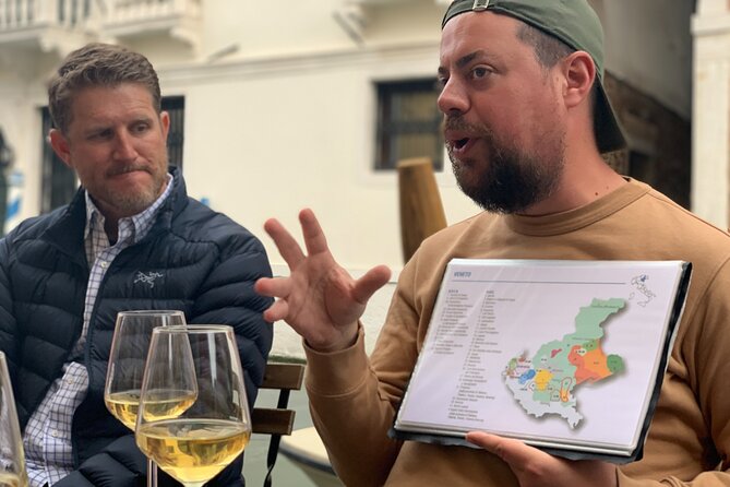 A Venetian Evening - Wine Tasting & Tapas Tour With a Local Guide - Venetian Evening Experience