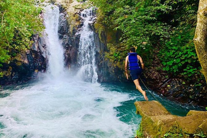 All-Inclusive: Jumping and Sliding at Aling-Aling Waterfall - Handara Gate - Lunch - Kroya Waterfall