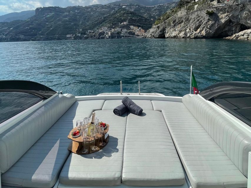 Amalfi Coast: Scenic Boat Private Tour With Aperitif - Customer Reviews