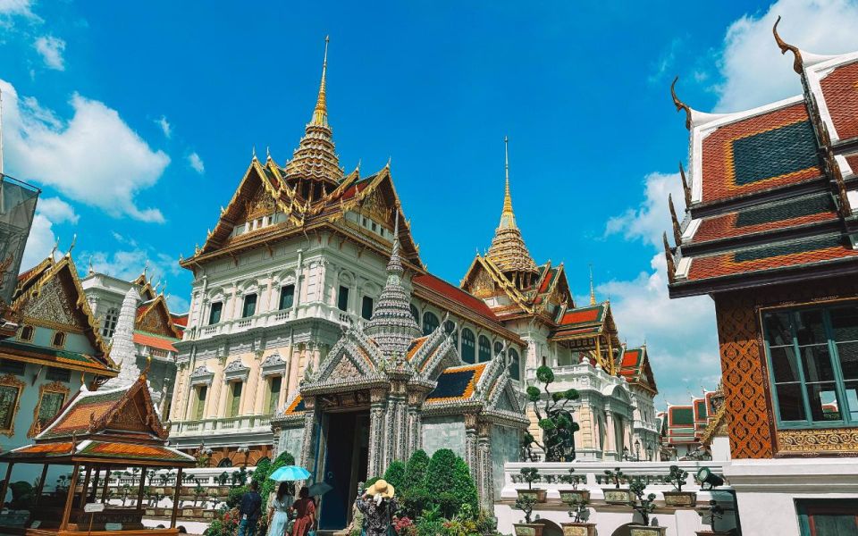 Bangkok: Grand Palace, Wat Pho, & Wat Arun Walking Tour - Exploring Wat Pho