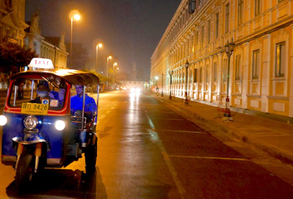 Bangkok: Midnight Food Tour by Tuk-Tuk - Highlights of the Experience