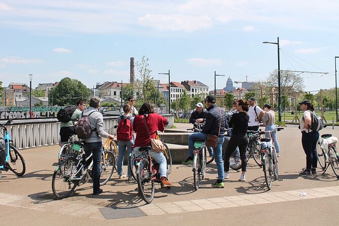 Bike Tour Brussels Highlights and Hidden Gems - Bike Rental and Logistics